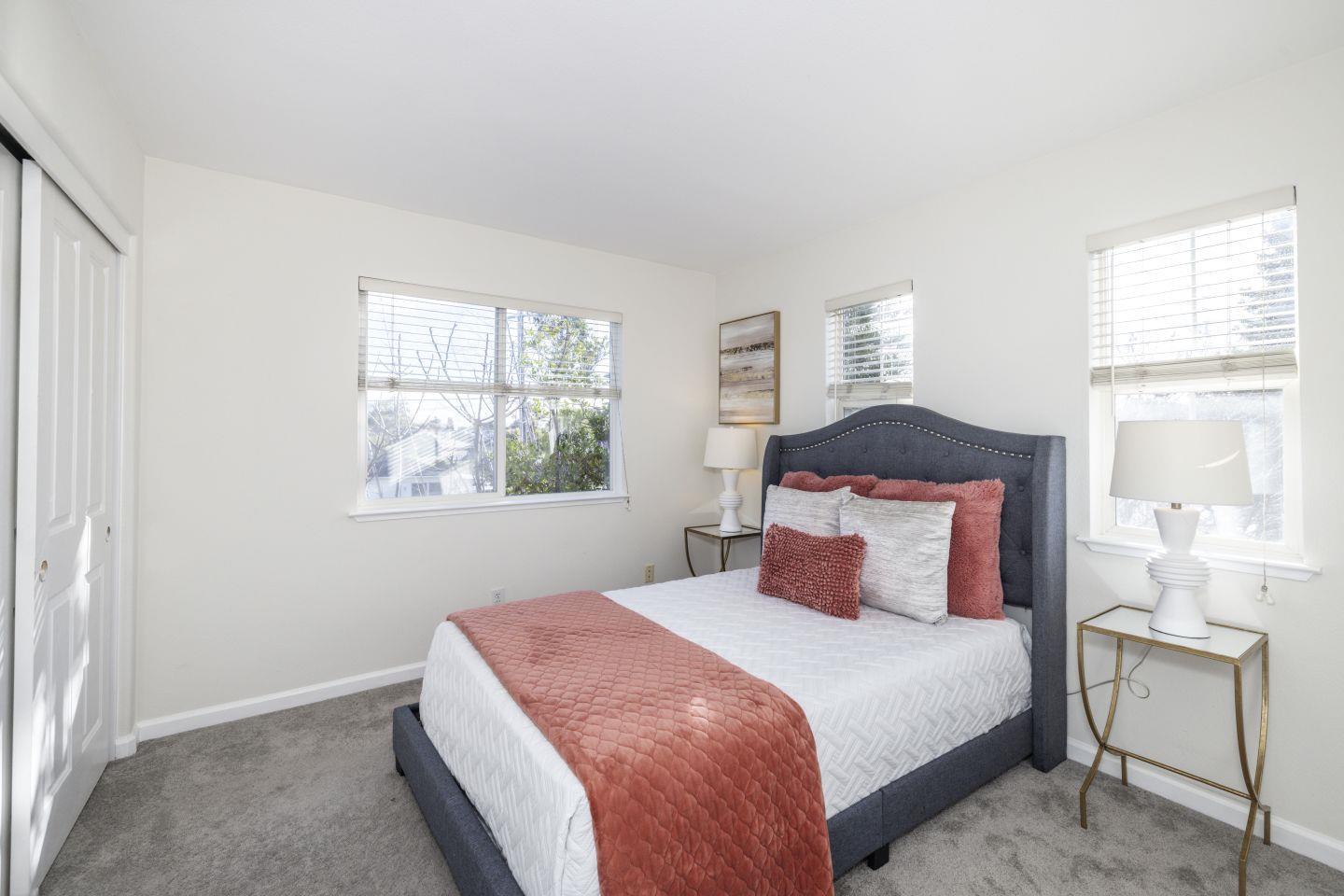 Detail Gallery Image 22 of 30 For 939 Oakes St, East Palo Alto,  CA 94303 - 3 Beds | 2/1 Baths