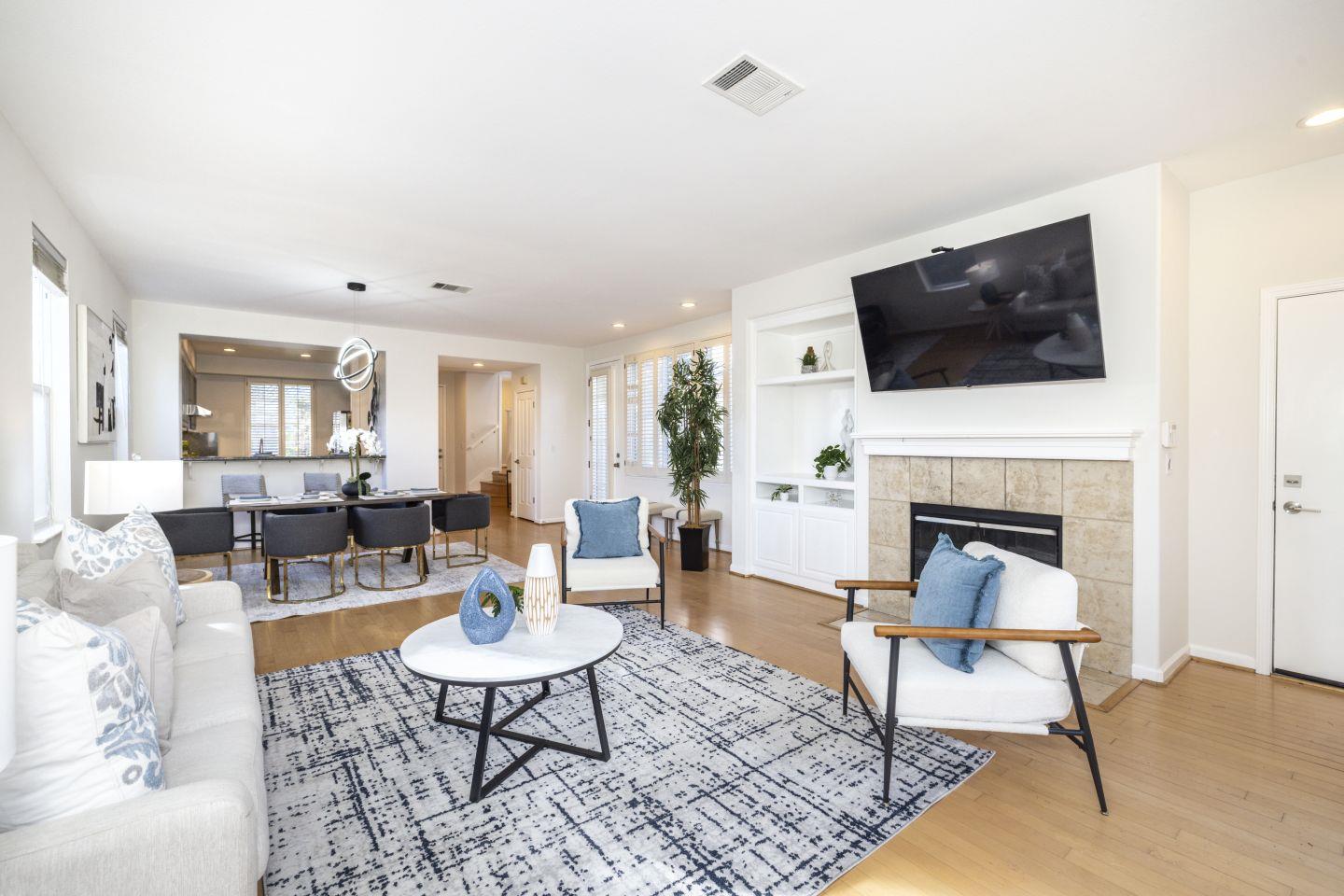 Detail Gallery Image 4 of 30 For 939 Oakes St, East Palo Alto,  CA 94303 - 3 Beds | 2/1 Baths