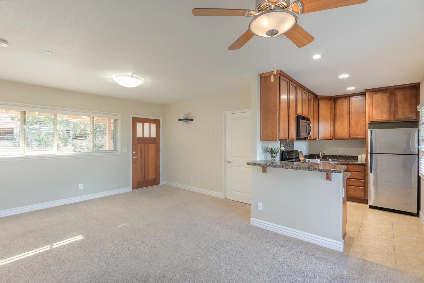 Detail Gallery Image 20 of 22 For 138 Mar Vista Dr, Monterey,  CA 93940 - 1 Beds | 1 Baths