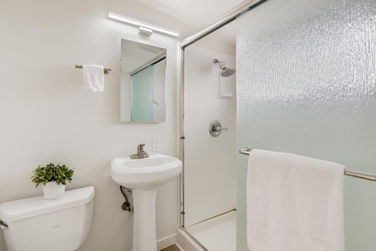 Detail Gallery Image 19 of 31 For 680 Hamilton Ln, Santa Clara,  CA 95051 - 3 Beds | 2 Baths