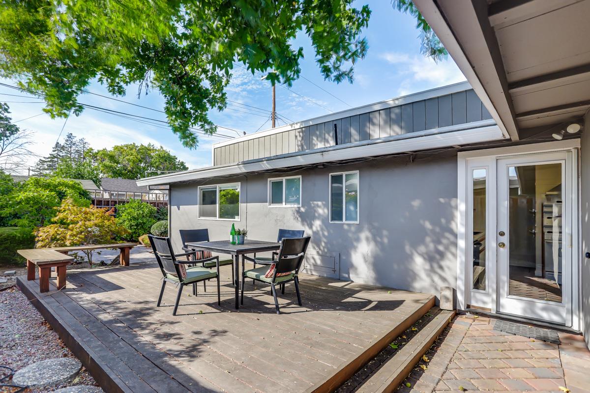 Detail Gallery Image 27 of 31 For 680 Hamilton Ln, Santa Clara,  CA 95051 - 3 Beds | 2 Baths