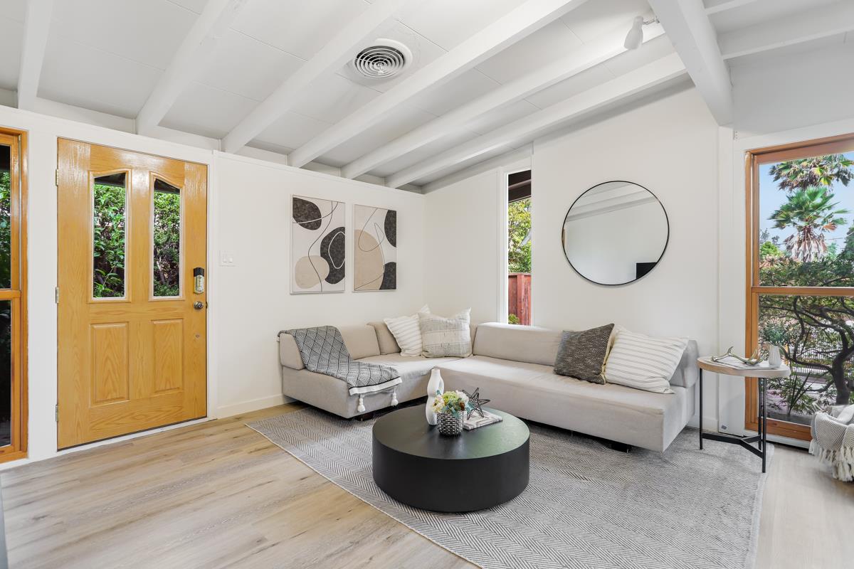 Detail Gallery Image 8 of 31 For 680 Hamilton Ln, Santa Clara,  CA 95051 - 3 Beds | 2 Baths