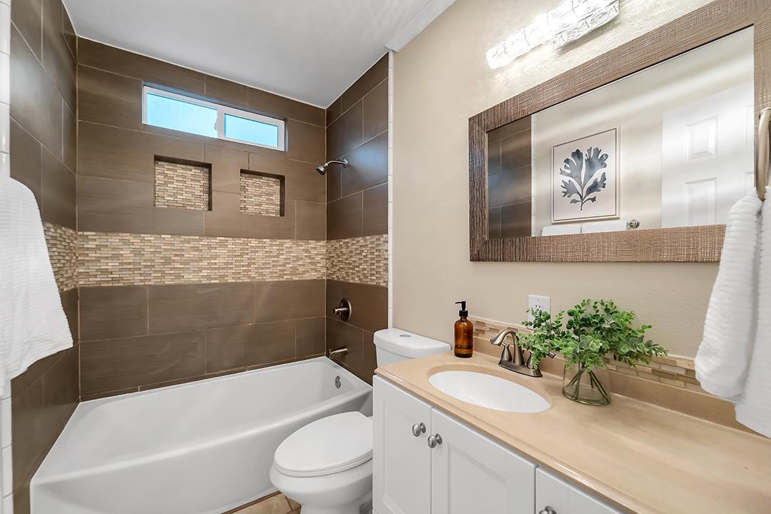 Detail Gallery Image 14 of 26 For 12 Shawnee Ct, Seaside,  CA 93955 - 3 Beds | 1/1 Baths