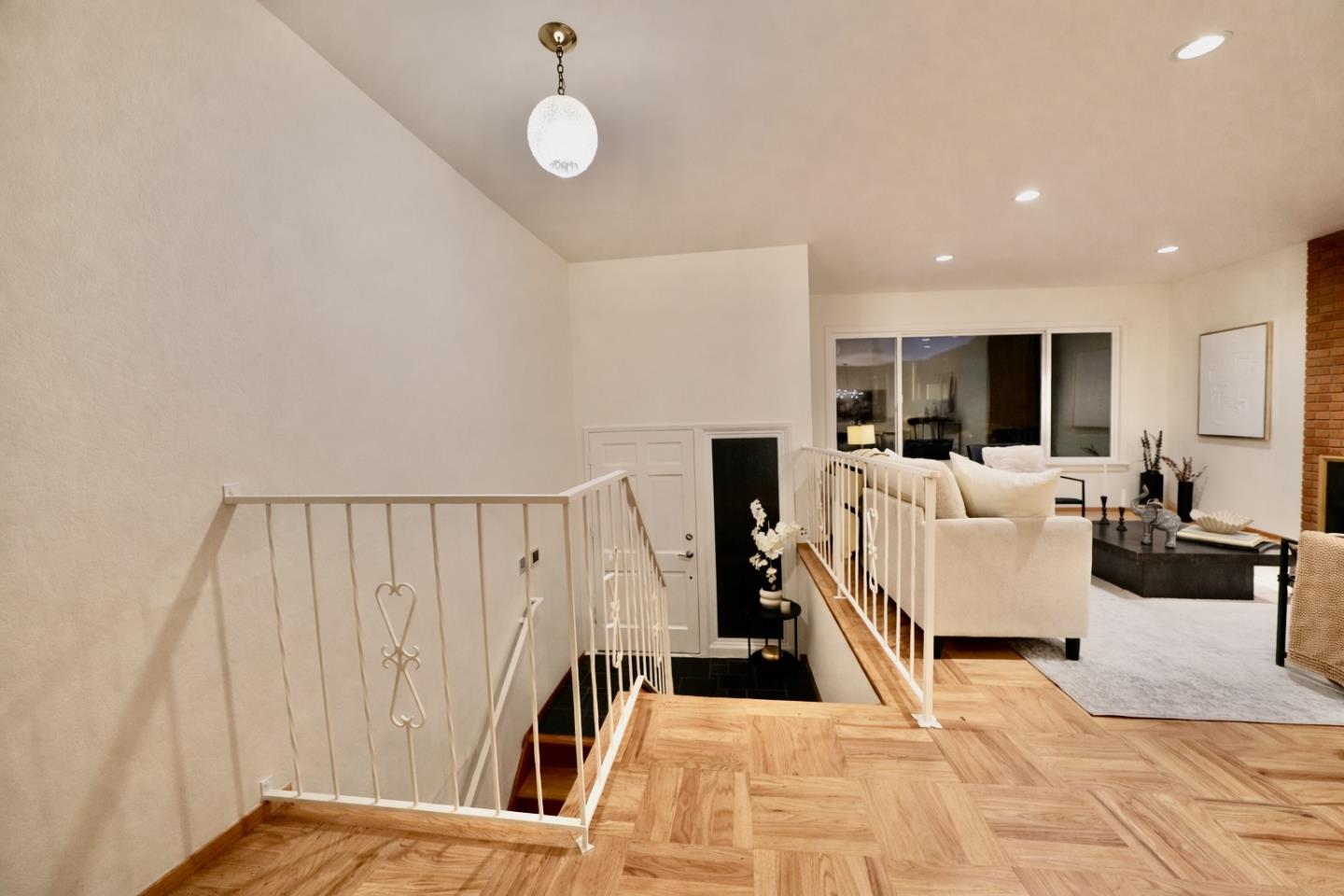 Detail Gallery Image 11 of 38 For 251 Lassen Dr, San Bruno,  CA 94066 - 4 Beds | 3 Baths