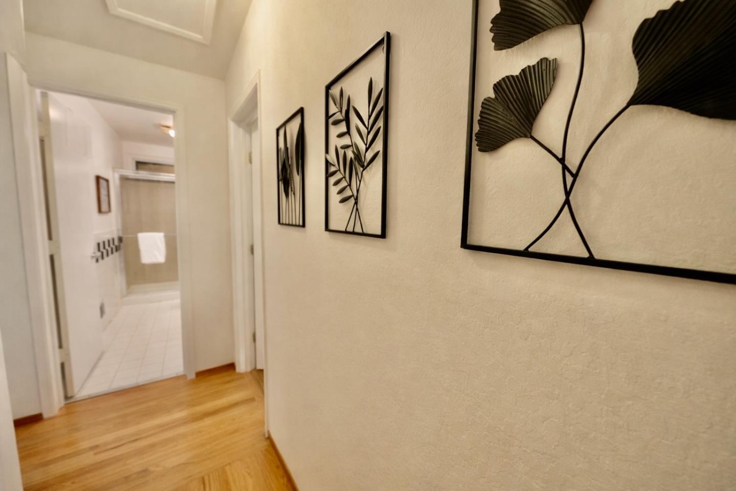 Detail Gallery Image 12 of 38 For 251 Lassen Dr, San Bruno,  CA 94066 - 4 Beds | 3 Baths