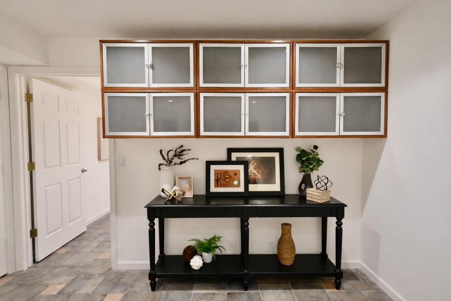 Detail Gallery Image 24 of 38 For 251 Lassen Dr, San Bruno,  CA 94066 - 4 Beds | 3 Baths