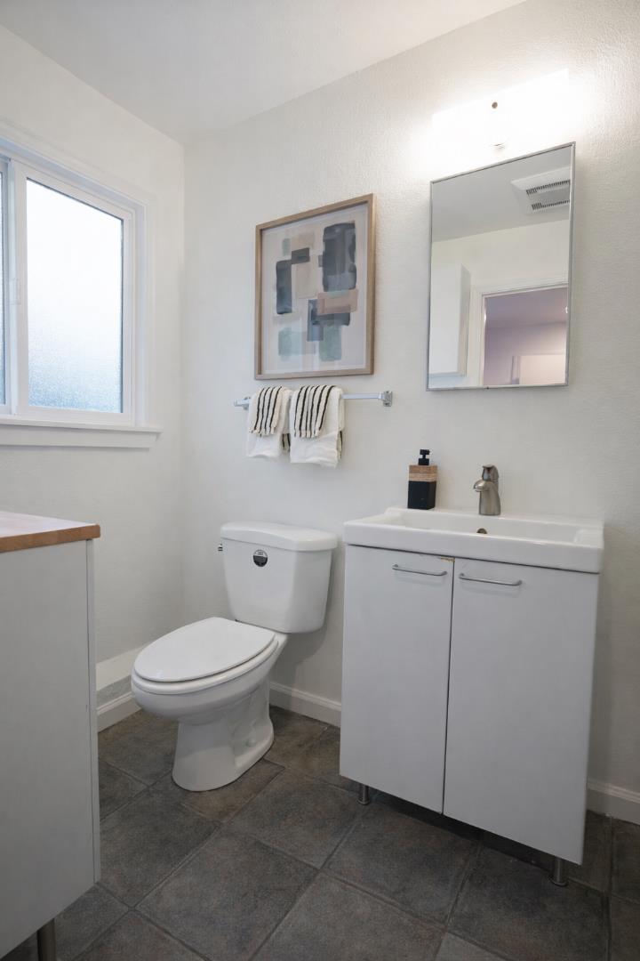 Detail Gallery Image 28 of 38 For 251 Lassen Dr, San Bruno,  CA 94066 - 4 Beds | 3 Baths