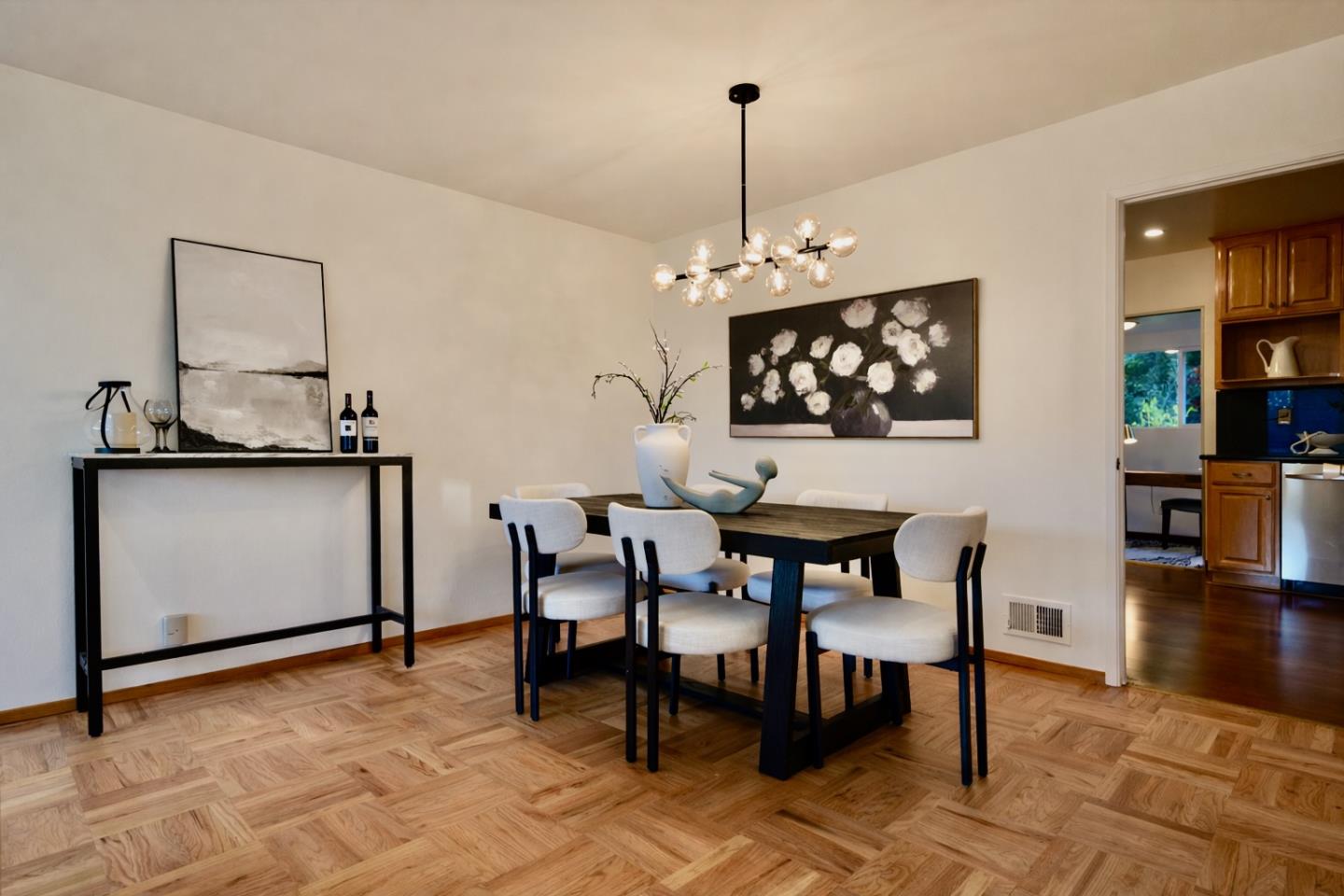 Detail Gallery Image 4 of 38 For 251 Lassen Dr, San Bruno,  CA 94066 - 4 Beds | 3 Baths