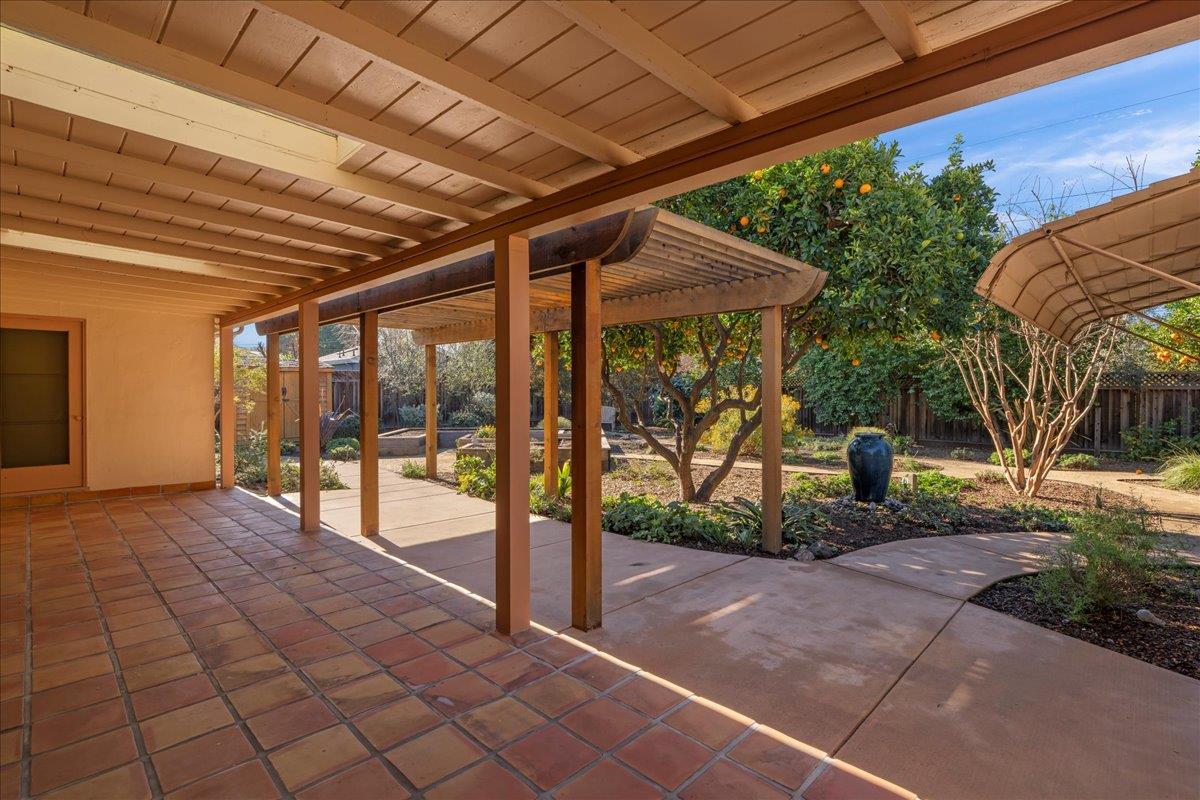 Detail Gallery Image 11 of 30 For 1975 Meridian Ave, San Jose,  CA 95125 - 2 Beds | 2 Baths