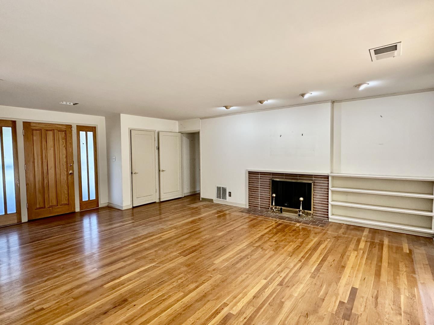 Detail Gallery Image 16 of 30 For 1975 Meridian Ave, San Jose,  CA 95125 - 2 Beds | 2 Baths