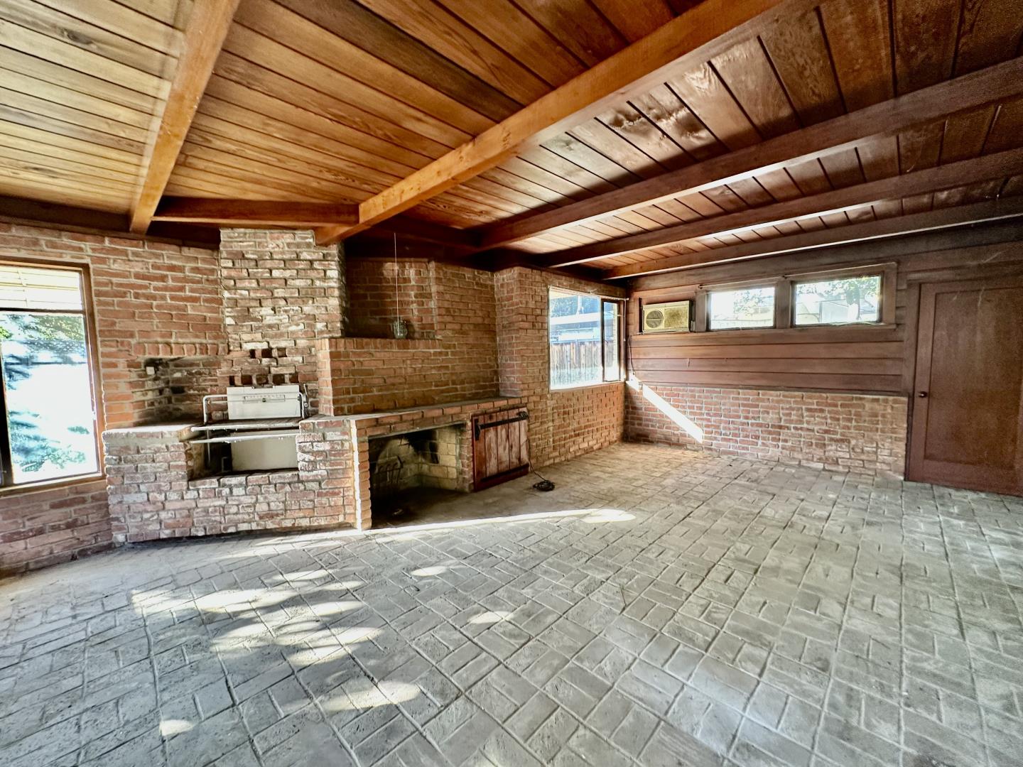 Detail Gallery Image 26 of 30 For 1975 Meridian Ave, San Jose,  CA 95125 - 2 Beds | 2 Baths