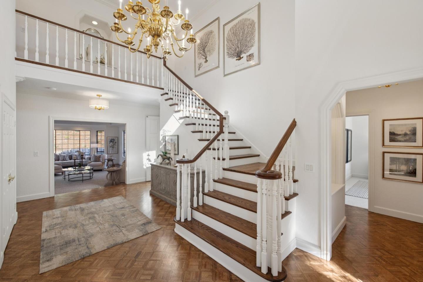 Detail Gallery Image 10 of 149 For 1080 Macadamia Dr, Hillsborough,  CA 94010 - 5 Beds | 5/1 Baths