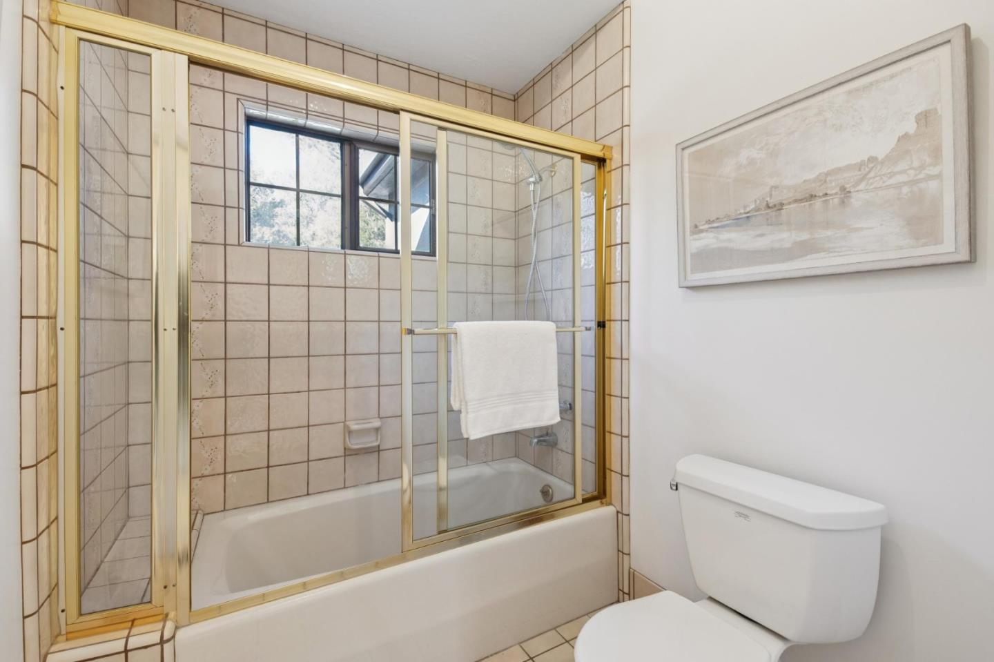 Detail Gallery Image 104 of 149 For 1080 Macadamia Dr, Hillsborough,  CA 94010 - 5 Beds | 5/1 Baths