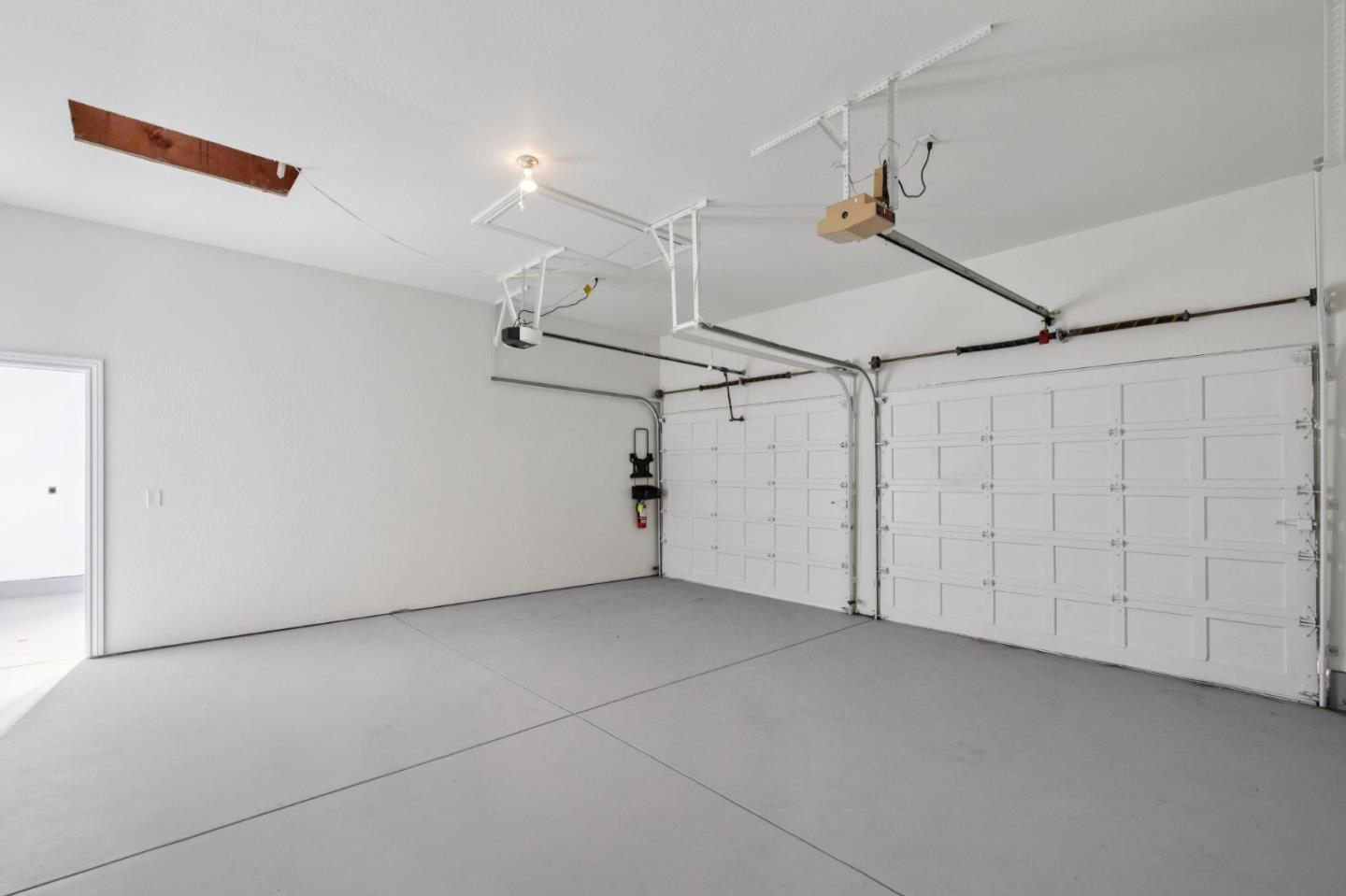 Detail Gallery Image 112 of 149 For 1080 Macadamia Dr, Hillsborough,  CA 94010 - 5 Beds | 5/1 Baths