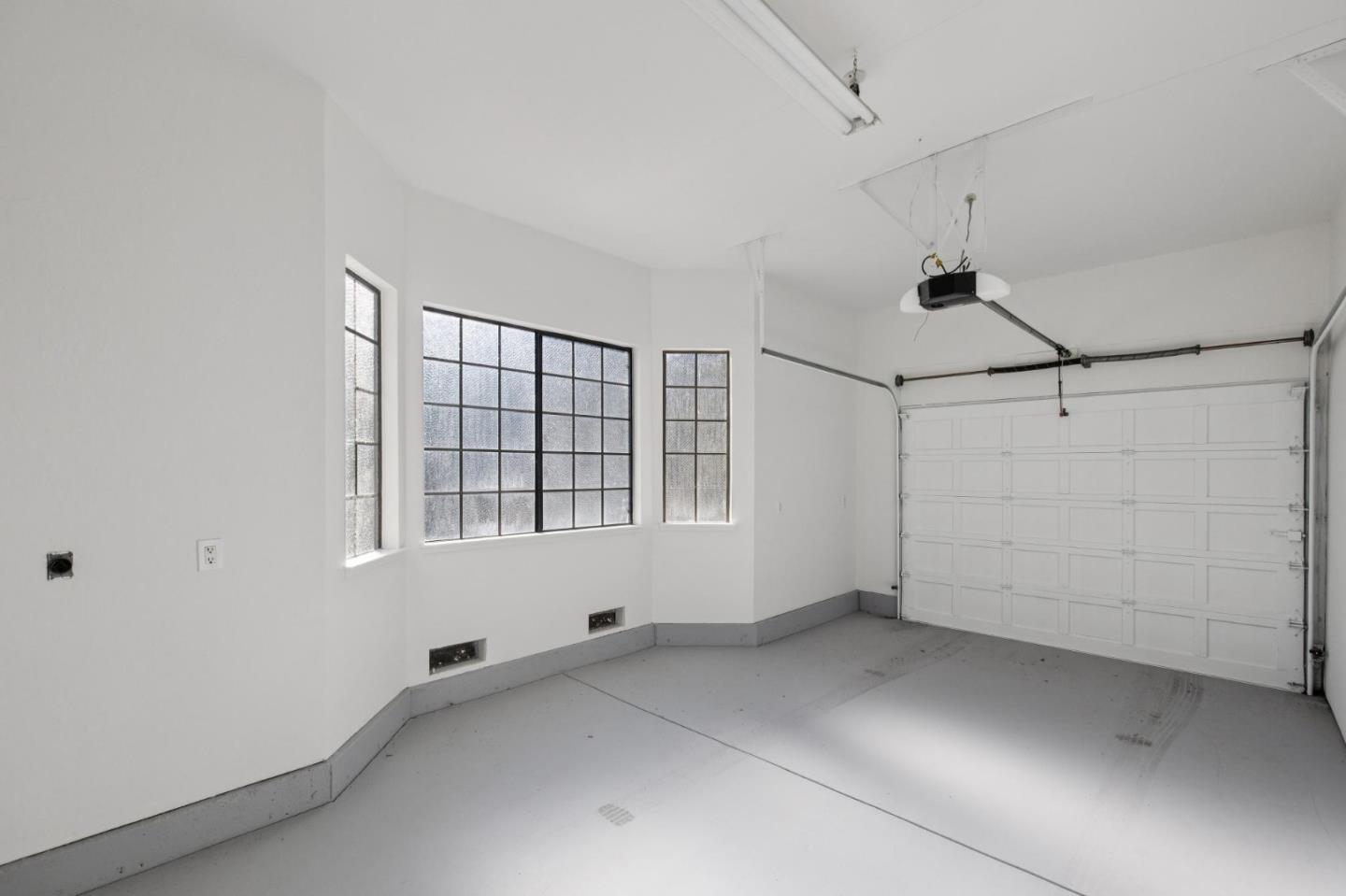 Detail Gallery Image 114 of 149 For 1080 Macadamia Dr, Hillsborough,  CA 94010 - 5 Beds | 5/1 Baths