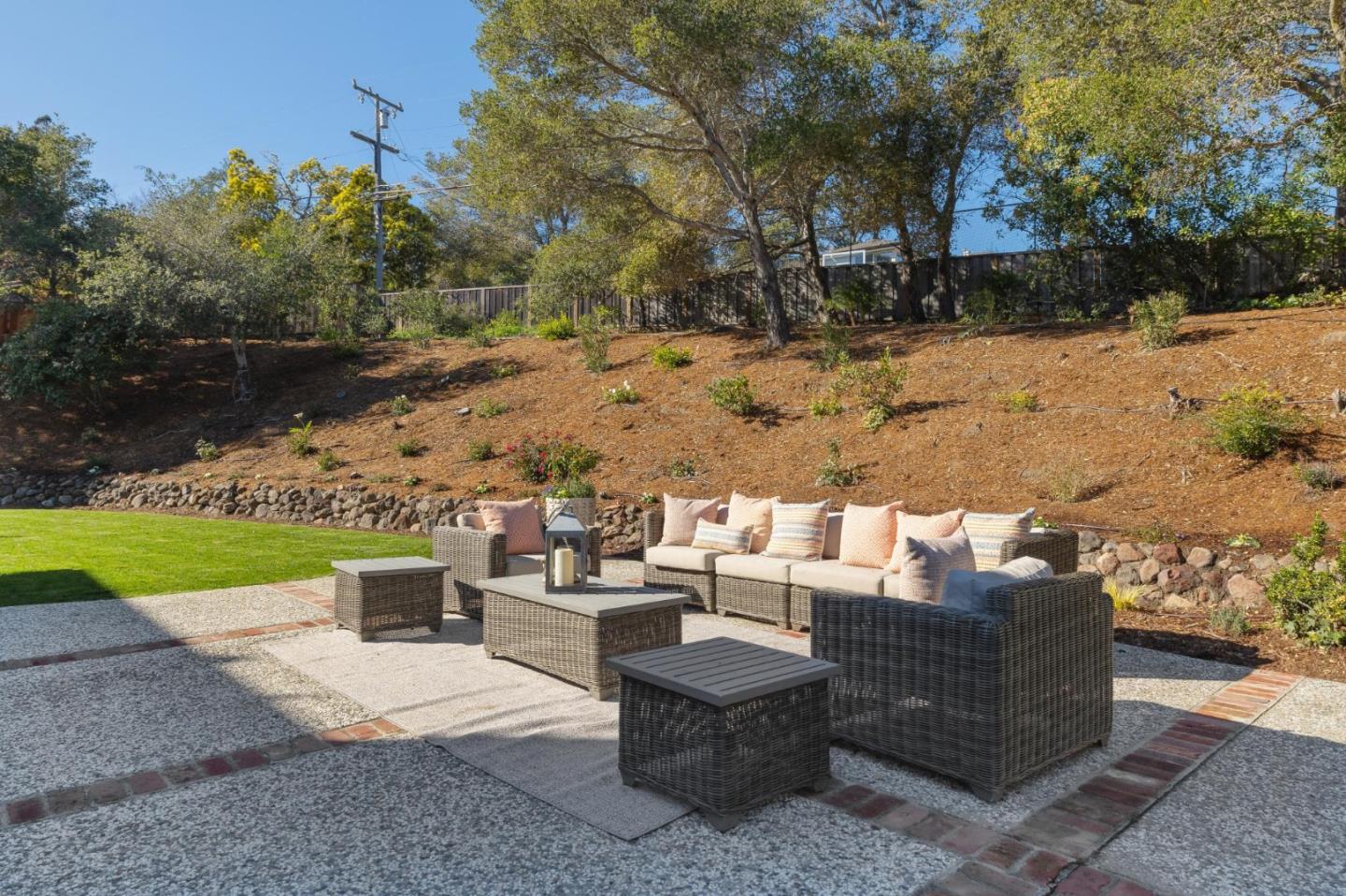 Detail Gallery Image 123 of 149 For 1080 Macadamia Dr, Hillsborough,  CA 94010 - 5 Beds | 5/1 Baths