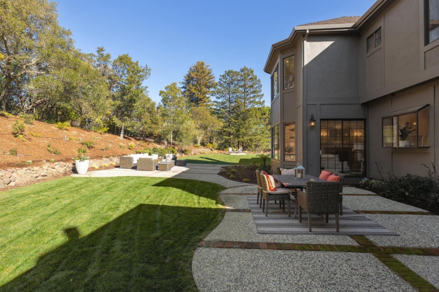 Detail Gallery Image 126 of 149 For 1080 Macadamia Dr, Hillsborough,  CA 94010 - 5 Beds | 5/1 Baths