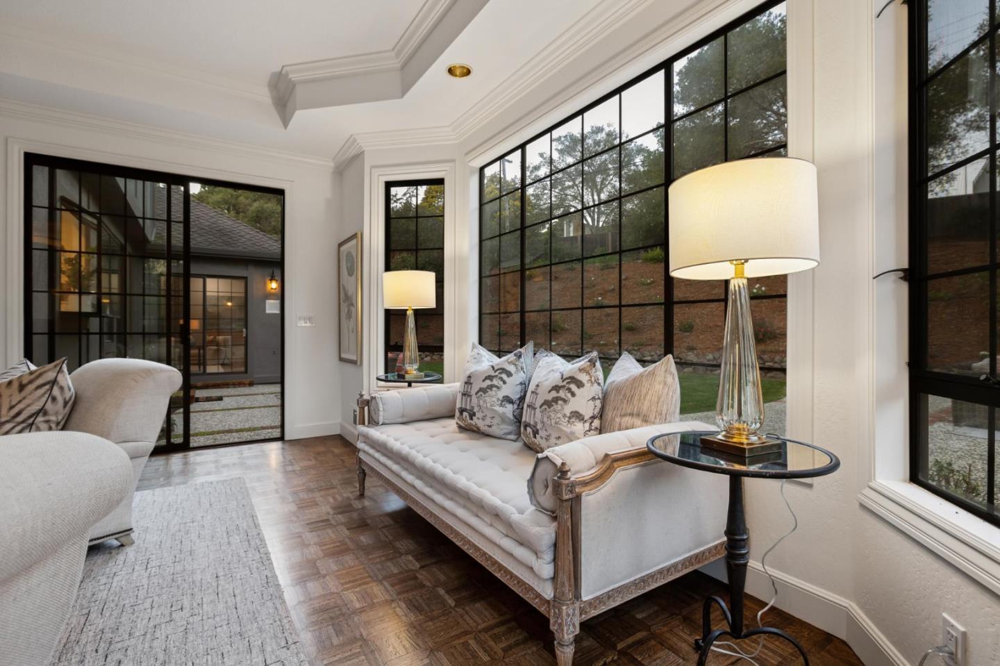 Detail Gallery Image 132 of 149 For 1080 Macadamia Dr, Hillsborough,  CA 94010 - 5 Beds | 5/1 Baths