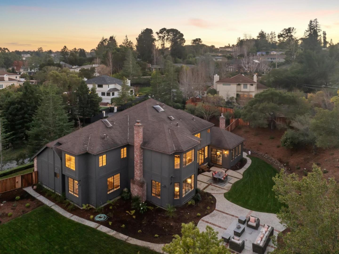 Detail Gallery Image 134 of 149 For 1080 Macadamia Dr, Hillsborough,  CA 94010 - 5 Beds | 5/1 Baths