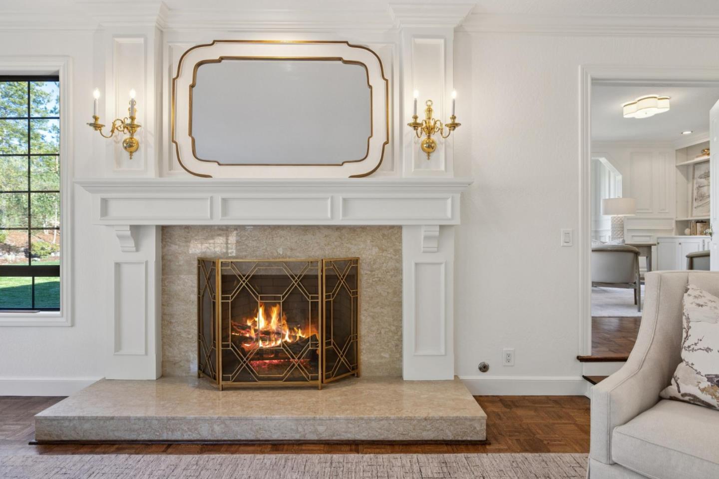 Detail Gallery Image 14 of 149 For 1080 Macadamia Dr, Hillsborough,  CA 94010 - 5 Beds | 5/1 Baths