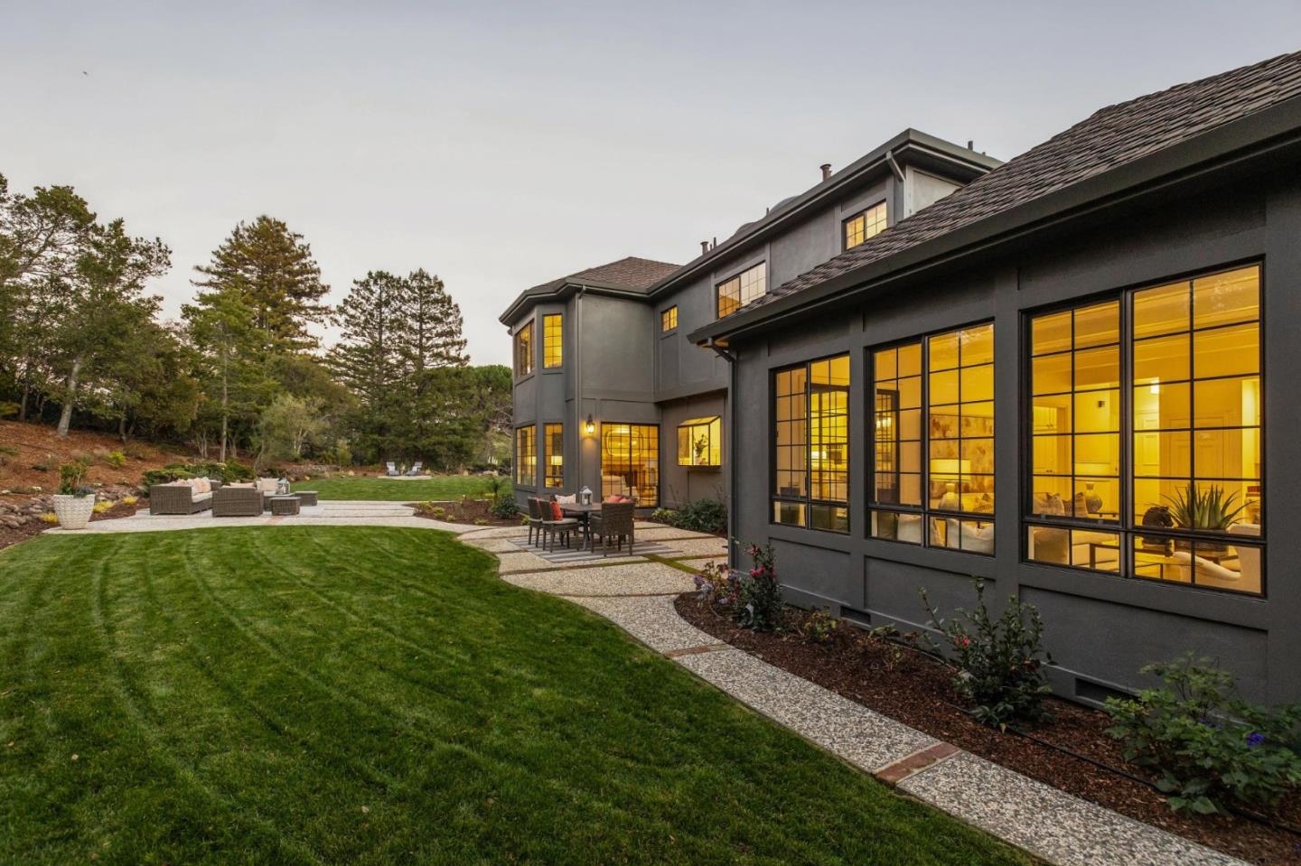 Detail Gallery Image 141 of 149 For 1080 Macadamia Dr, Hillsborough,  CA 94010 - 5 Beds | 5/1 Baths