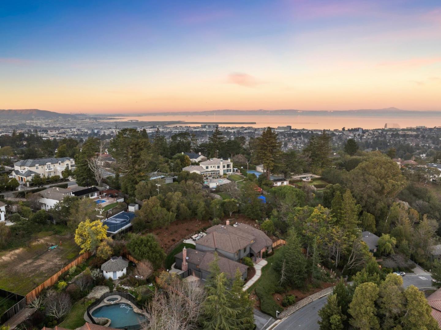 Detail Gallery Image 148 of 149 For 1080 Macadamia Dr, Hillsborough,  CA 94010 - 5 Beds | 5/1 Baths