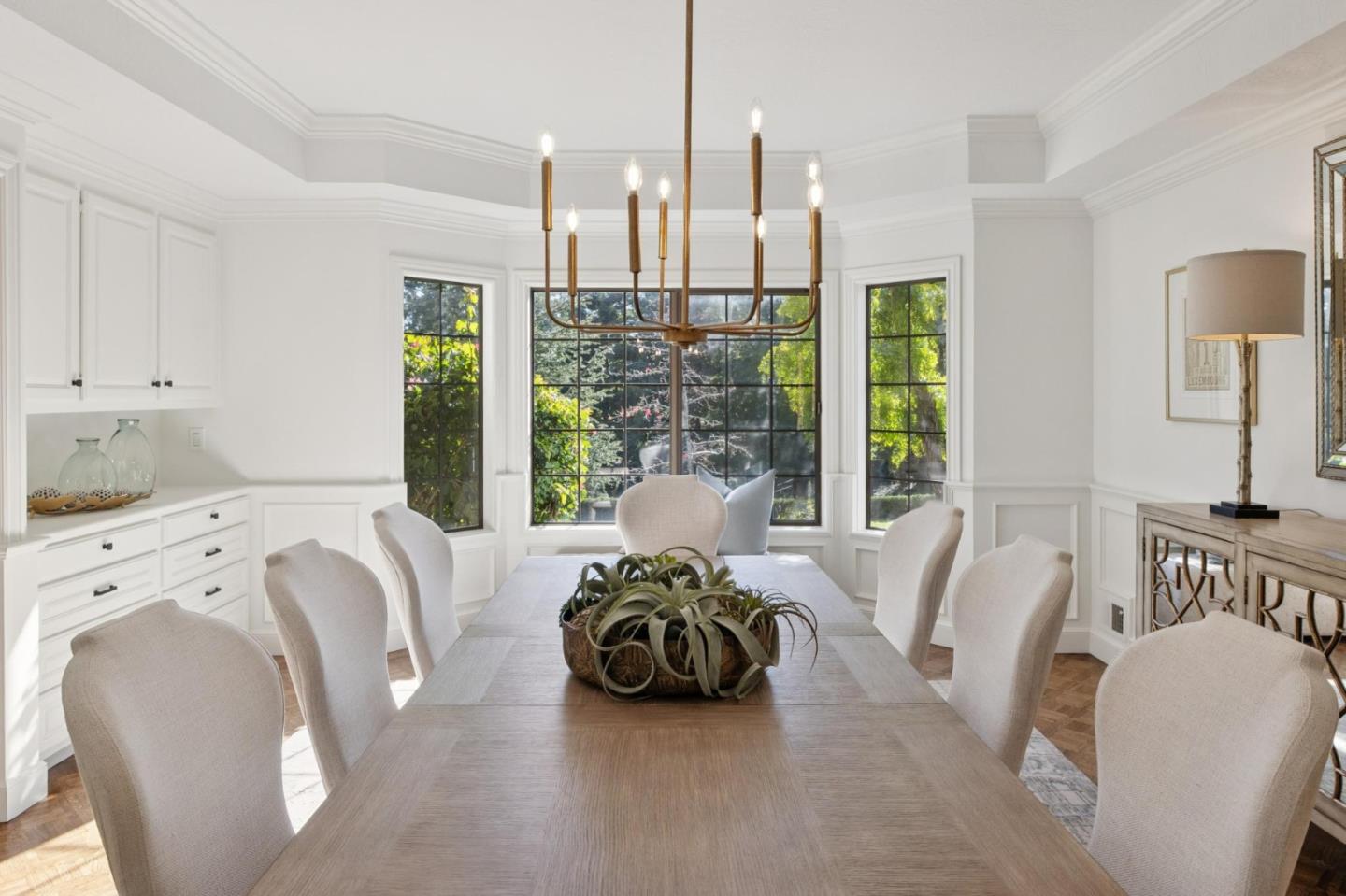 Detail Gallery Image 21 of 149 For 1080 Macadamia Dr, Hillsborough,  CA 94010 - 5 Beds | 5/1 Baths