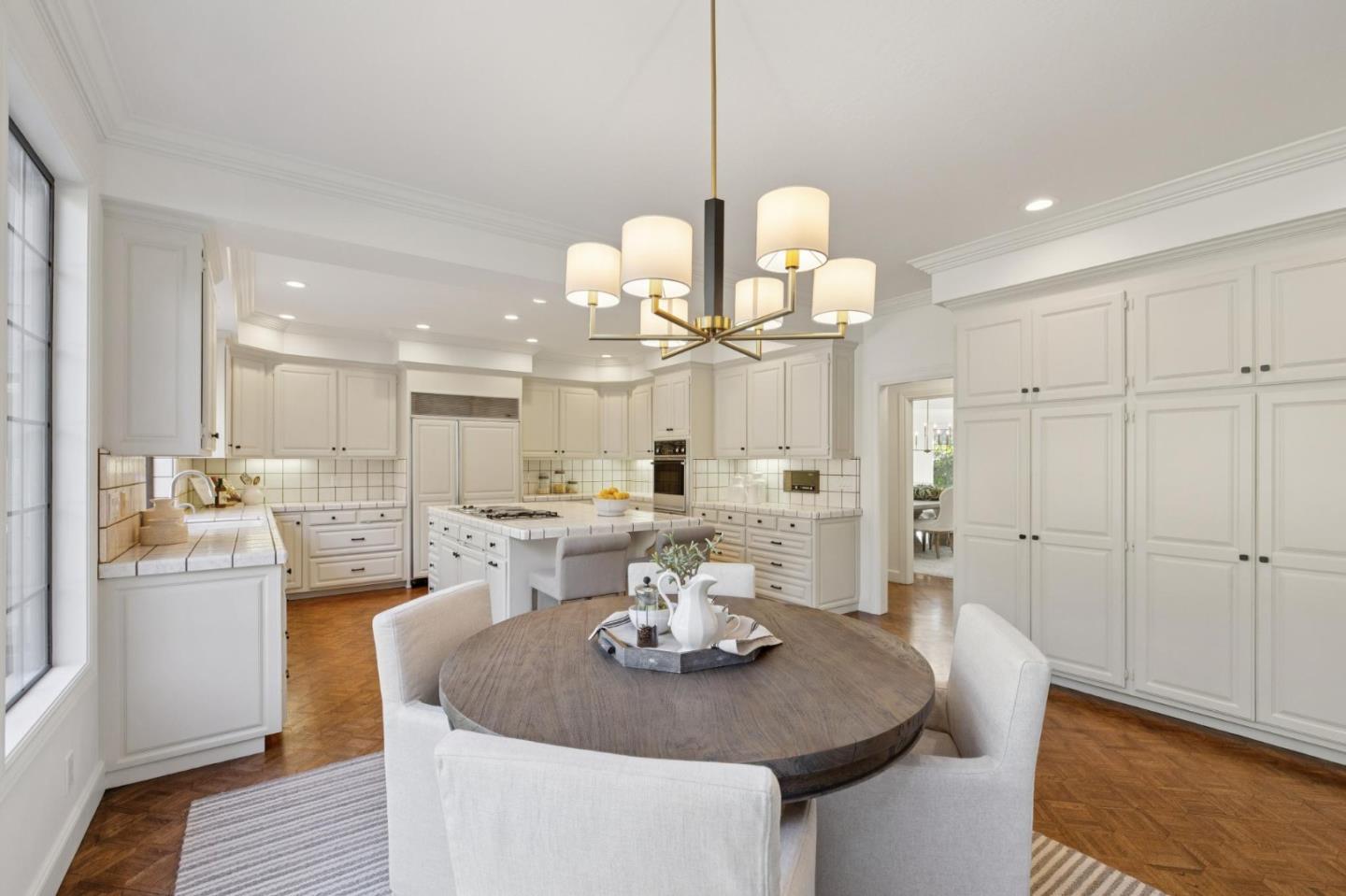 Detail Gallery Image 30 of 149 For 1080 Macadamia Dr, Hillsborough,  CA 94010 - 5 Beds | 5/1 Baths