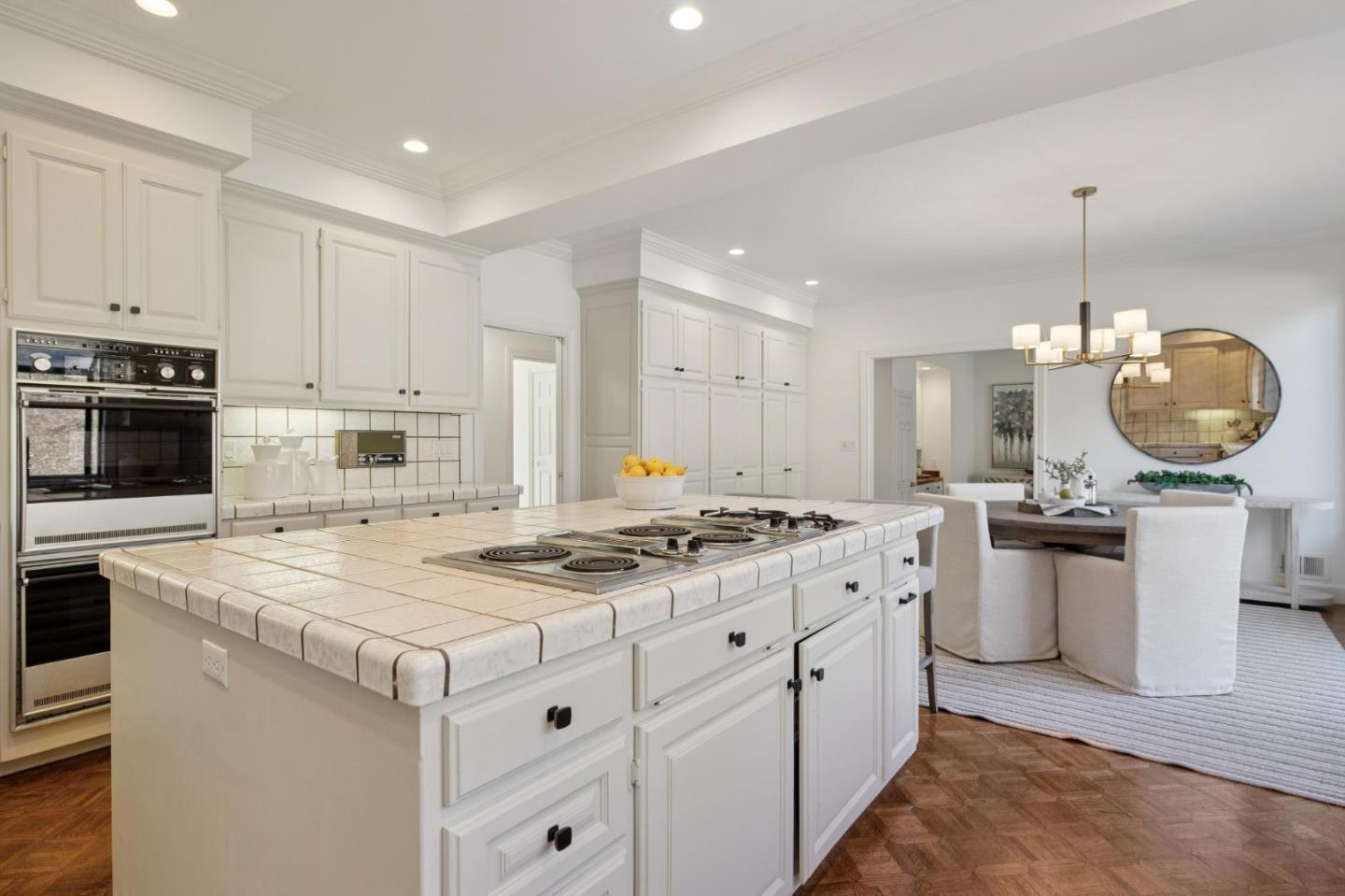 Detail Gallery Image 34 of 149 For 1080 Macadamia Dr, Hillsborough,  CA 94010 - 5 Beds | 5/1 Baths