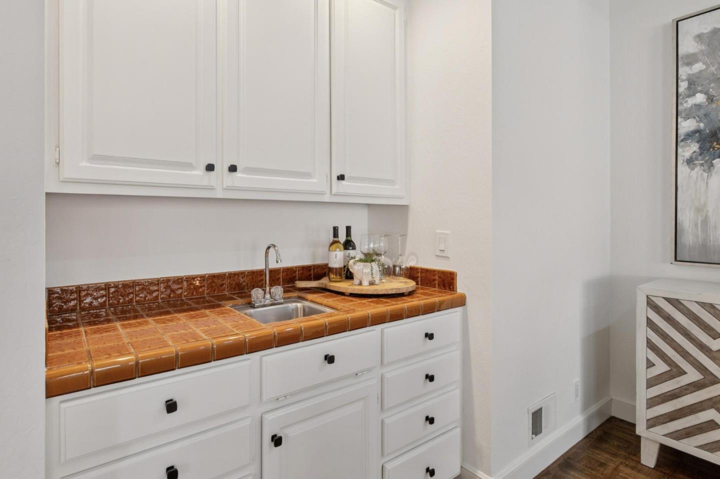 Detail Gallery Image 45 of 149 For 1080 Macadamia Dr, Hillsborough,  CA 94010 - 5 Beds | 5/1 Baths