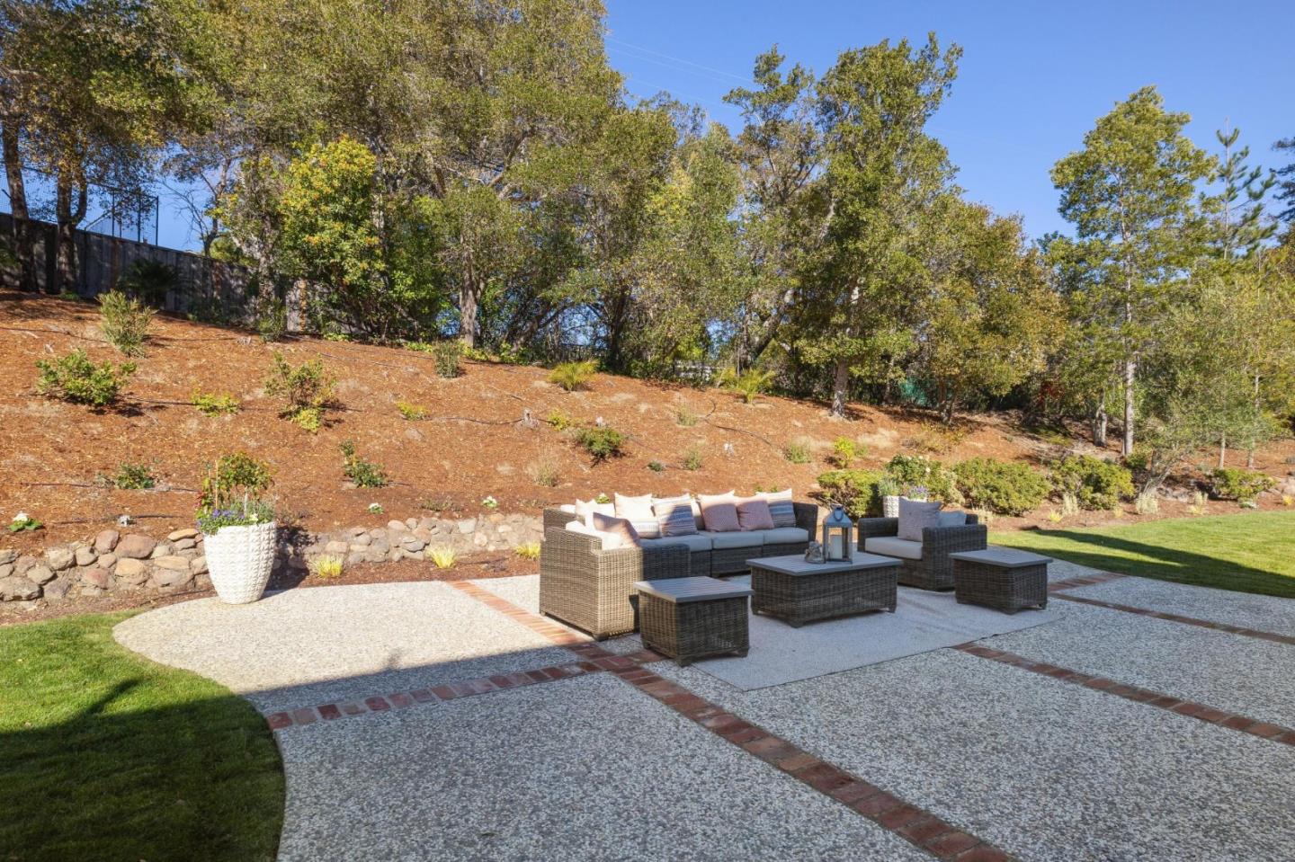 Detail Gallery Image 52 of 149 For 1080 Macadamia Dr, Hillsborough,  CA 94010 - 5 Beds | 5/1 Baths