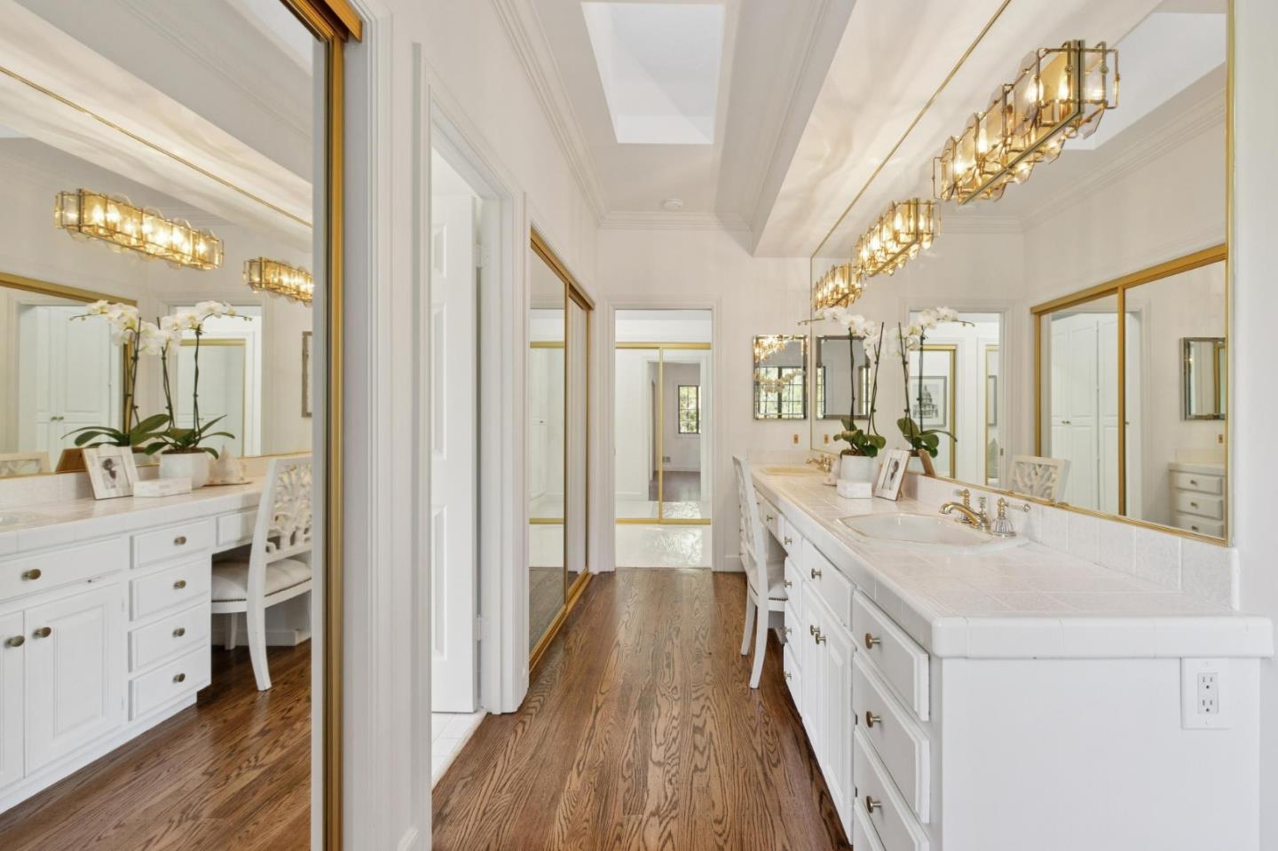 Detail Gallery Image 78 of 149 For 1080 Macadamia Dr, Hillsborough,  CA 94010 - 5 Beds | 5/1 Baths