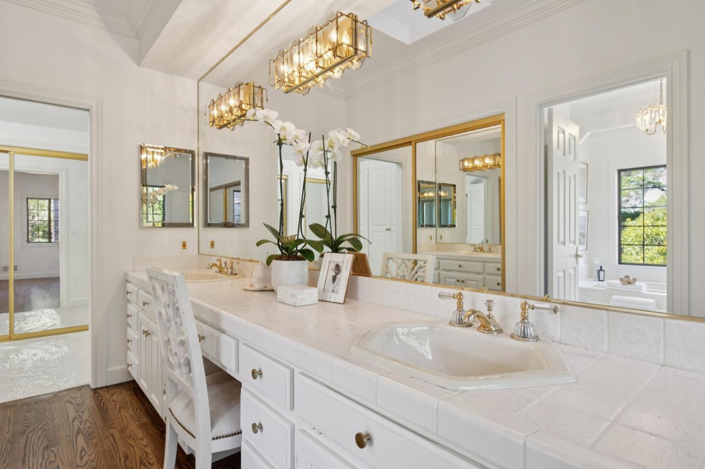 Detail Gallery Image 79 of 149 For 1080 Macadamia Dr, Hillsborough,  CA 94010 - 5 Beds | 5/1 Baths