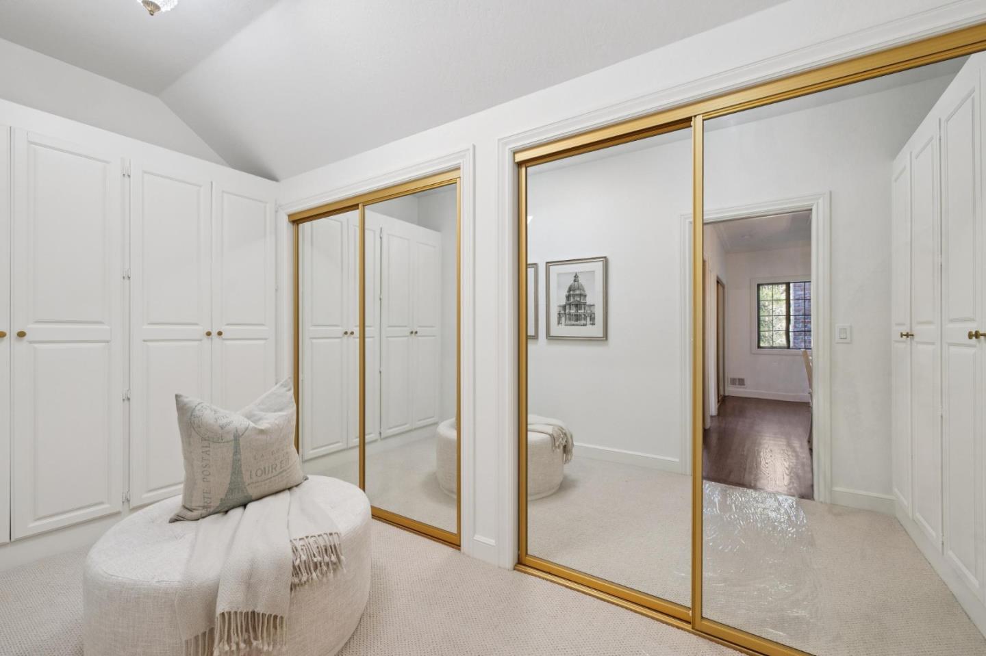 Detail Gallery Image 86 of 149 For 1080 Macadamia Dr, Hillsborough,  CA 94010 - 5 Beds | 5/1 Baths