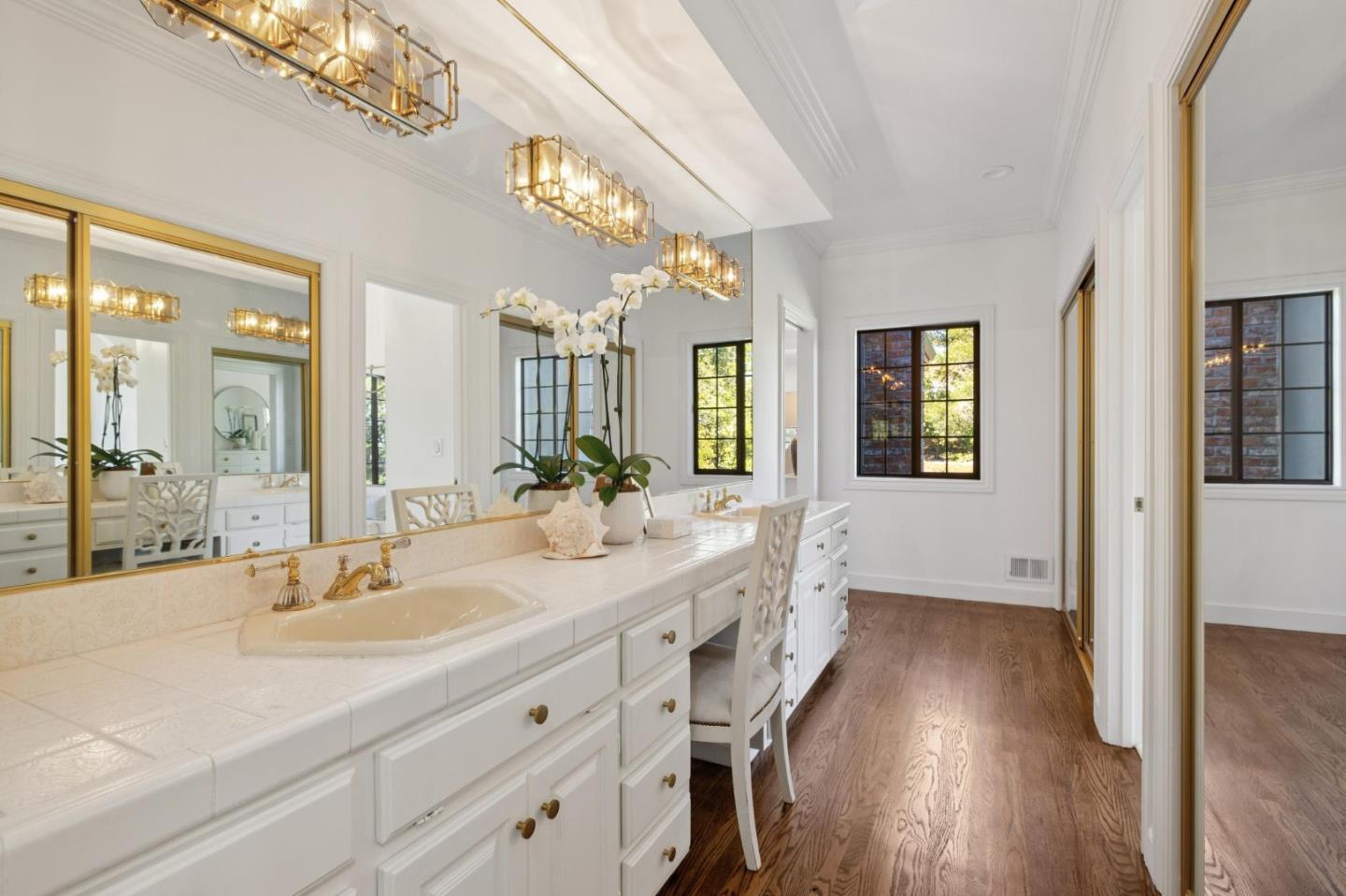 Detail Gallery Image 88 of 149 For 1080 Macadamia Dr, Hillsborough,  CA 94010 - 5 Beds | 5/1 Baths