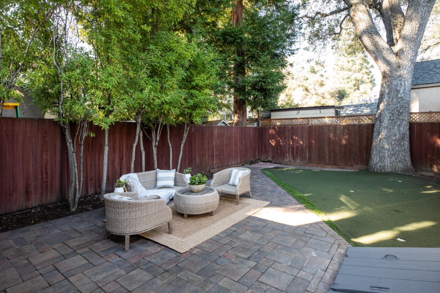 Detail Gallery Image 22 of 29 For 128 Middlefield Rd, Palo Alto,  CA 94301 - 2 Beds | 1 Baths