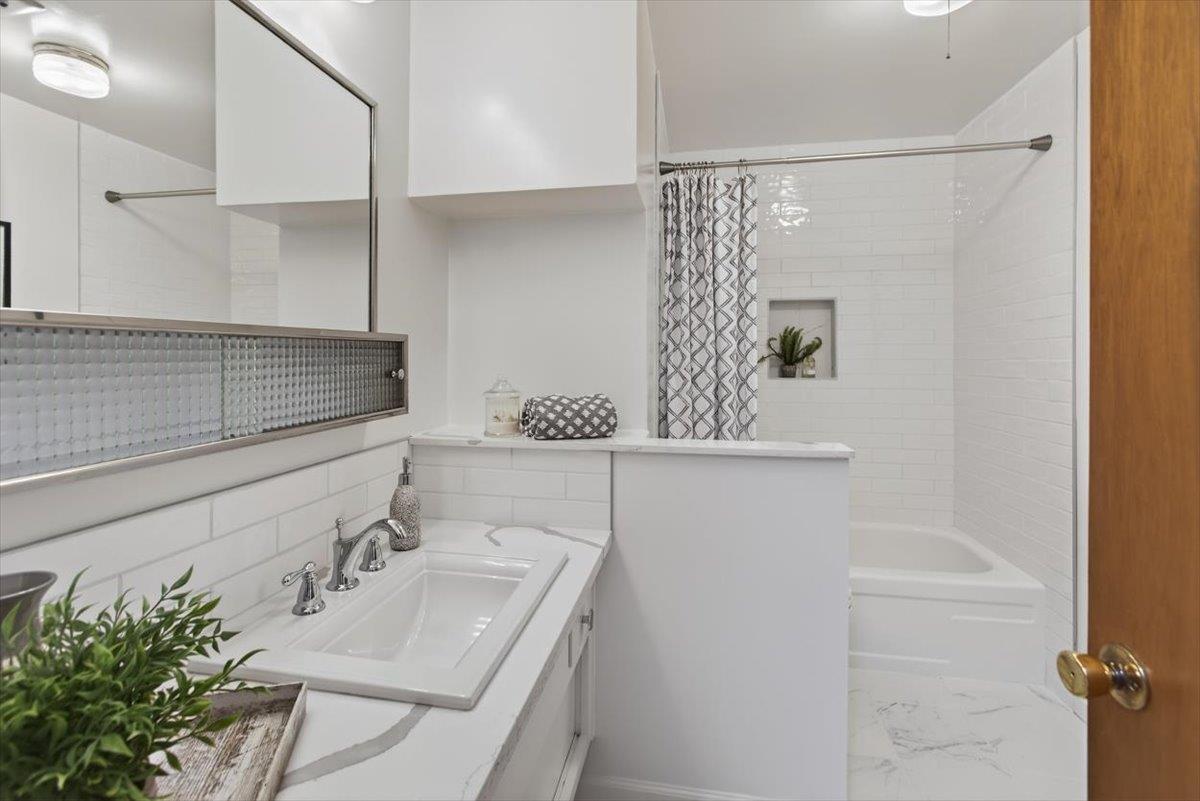 Detail Gallery Image 19 of 33 For 4273 Mckinnon Dr, San Jose,  CA 95130 - 3 Beds | 2 Baths