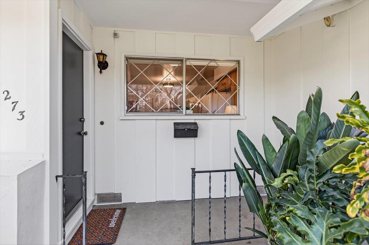 Detail Gallery Image 4 of 33 For 4273 Mckinnon Dr, San Jose,  CA 95130 - 3 Beds | 2 Baths