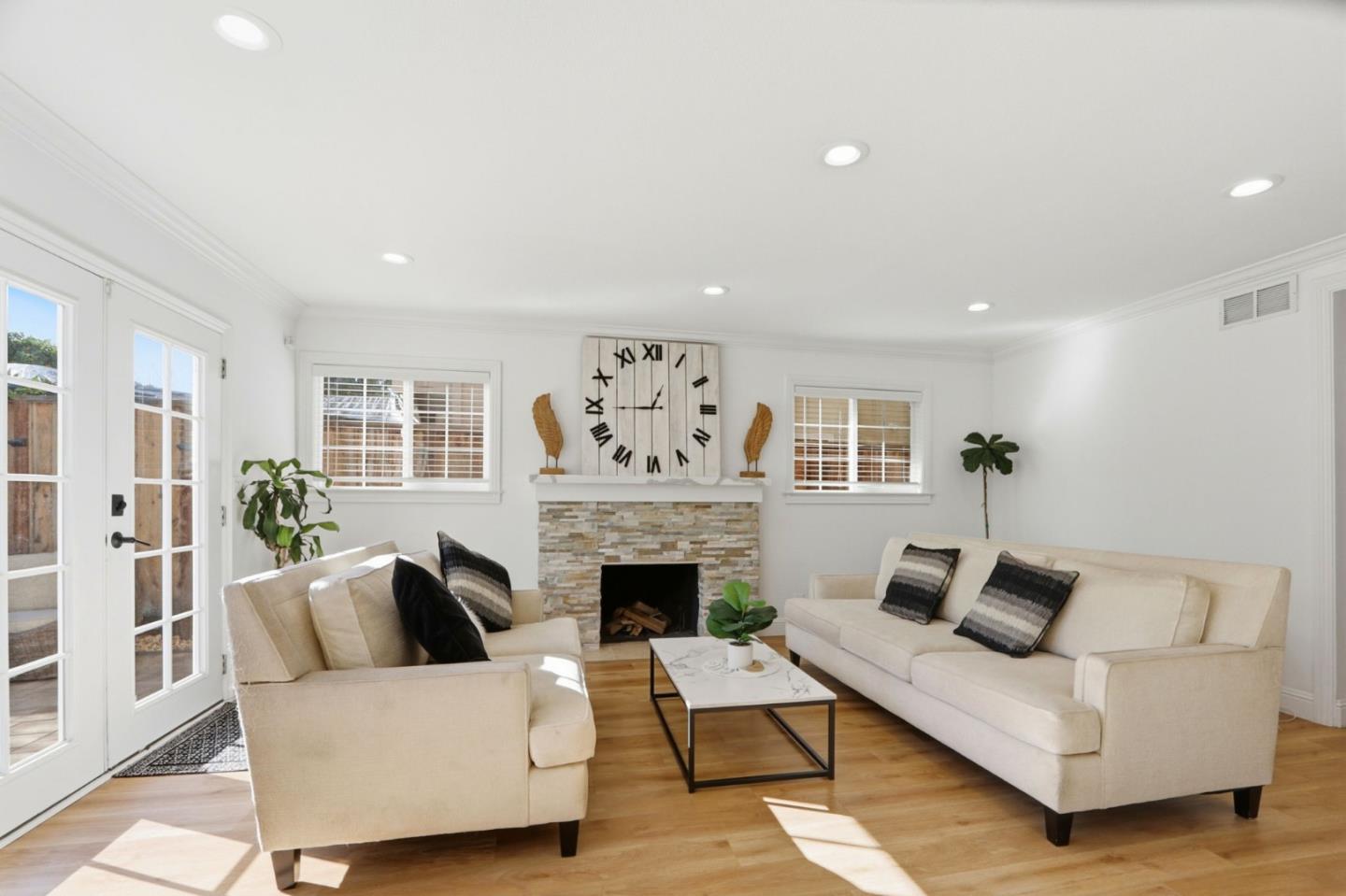 Detail Gallery Image 13 of 34 For 180 Venado Way, San Jose,  CA 95123 - 4 Beds | 2/1 Baths