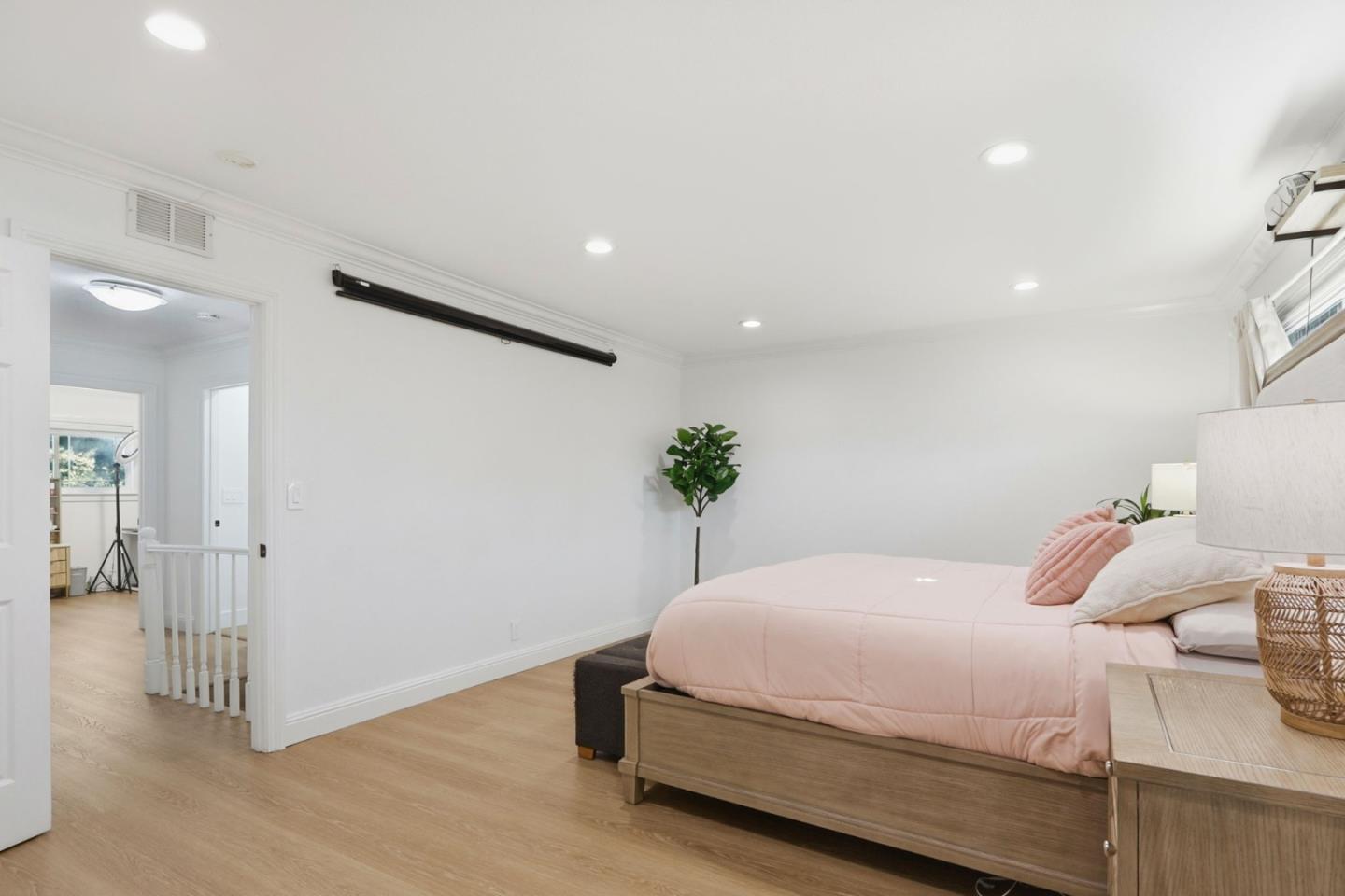 Detail Gallery Image 24 of 34 For 180 Venado Way, San Jose,  CA 95123 - 4 Beds | 2/1 Baths