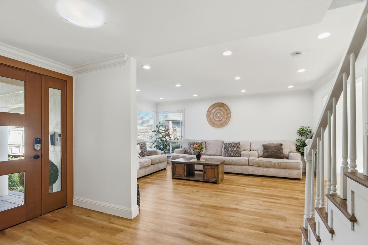 Detail Gallery Image 5 of 34 For 180 Venado Way, San Jose,  CA 95123 - 4 Beds | 2/1 Baths