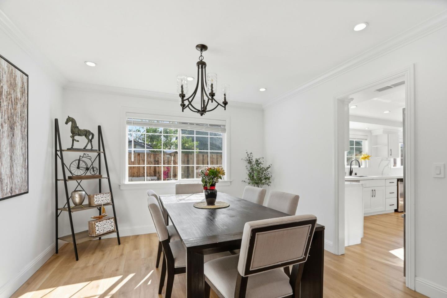 Detail Gallery Image 9 of 34 For 180 Venado Way, San Jose,  CA 95123 - 4 Beds | 2/1 Baths