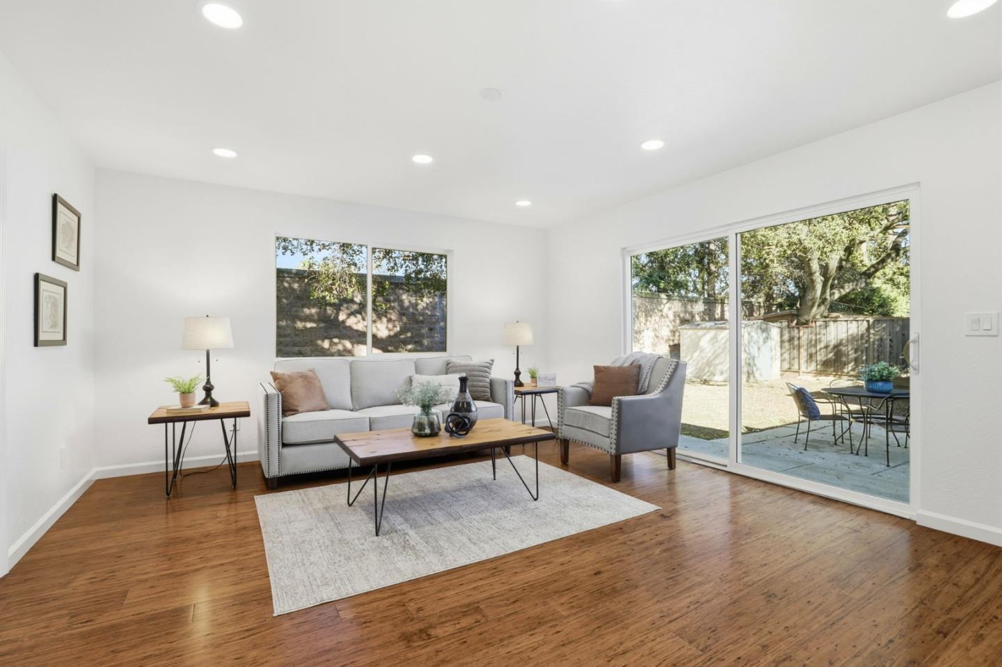 Detail Gallery Image 12 of 36 For 15581 Flintridge Dr, Los Gatos,  CA 95032 - 3 Beds | 2/1 Baths