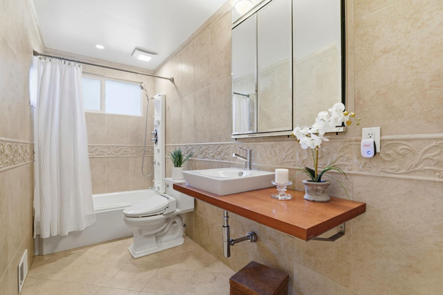 Detail Gallery Image 29 of 36 For 15581 Flintridge Dr, Los Gatos,  CA 95032 - 3 Beds | 2/1 Baths