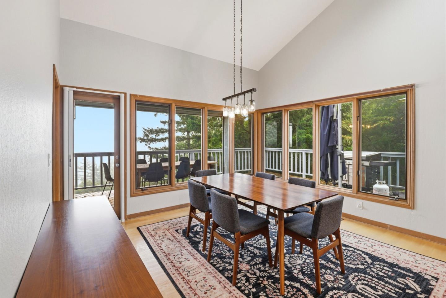 Detail Gallery Image 16 of 42 For 255 Allen Rd, Woodside,  CA 94062 - 4 Beds | 3 Baths