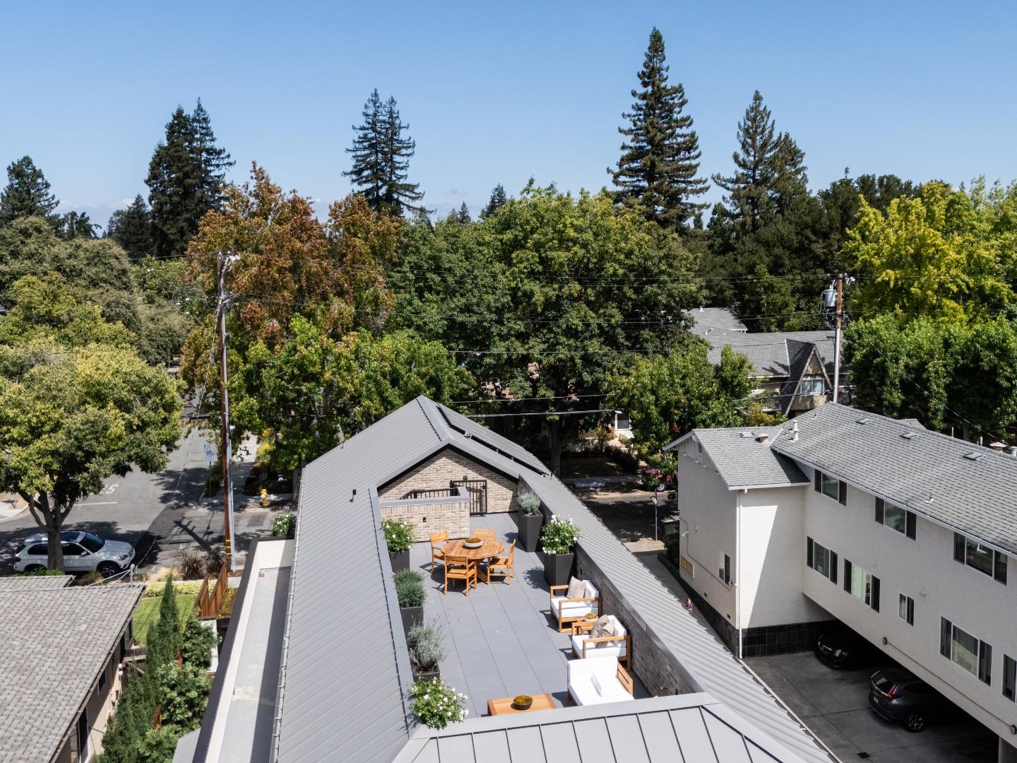 Detail Gallery Image 39 of 42 For 160 Waverley St, Palo Alto,  CA 94301 - 3 Beds | 3/2 Baths