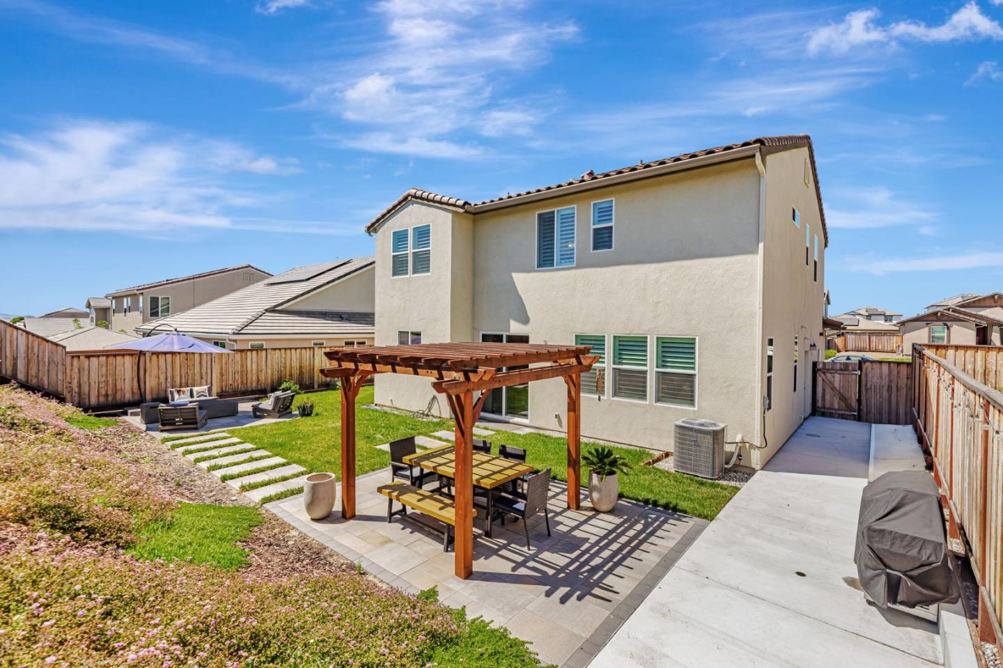 Detail Gallery Image 41 of 47 For 2041 Camden St, Hollister,  CA 95023 - 4 Beds | 3 Baths