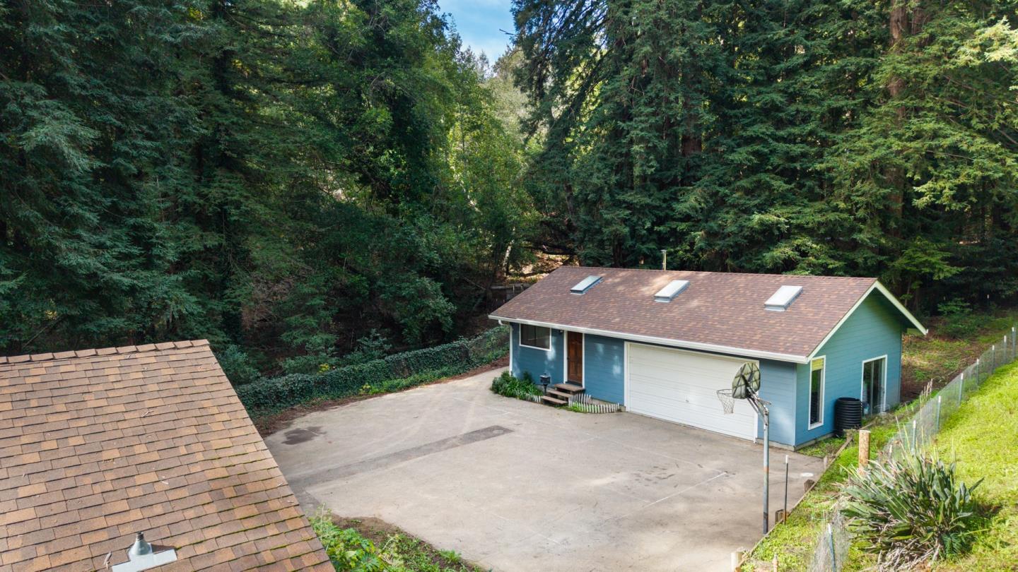 Detail Gallery Image 3 of 44 For 1000 Harmon Gulch Rd, Boulder Creek,  CA 95006 - 3 Beds | 2 Baths