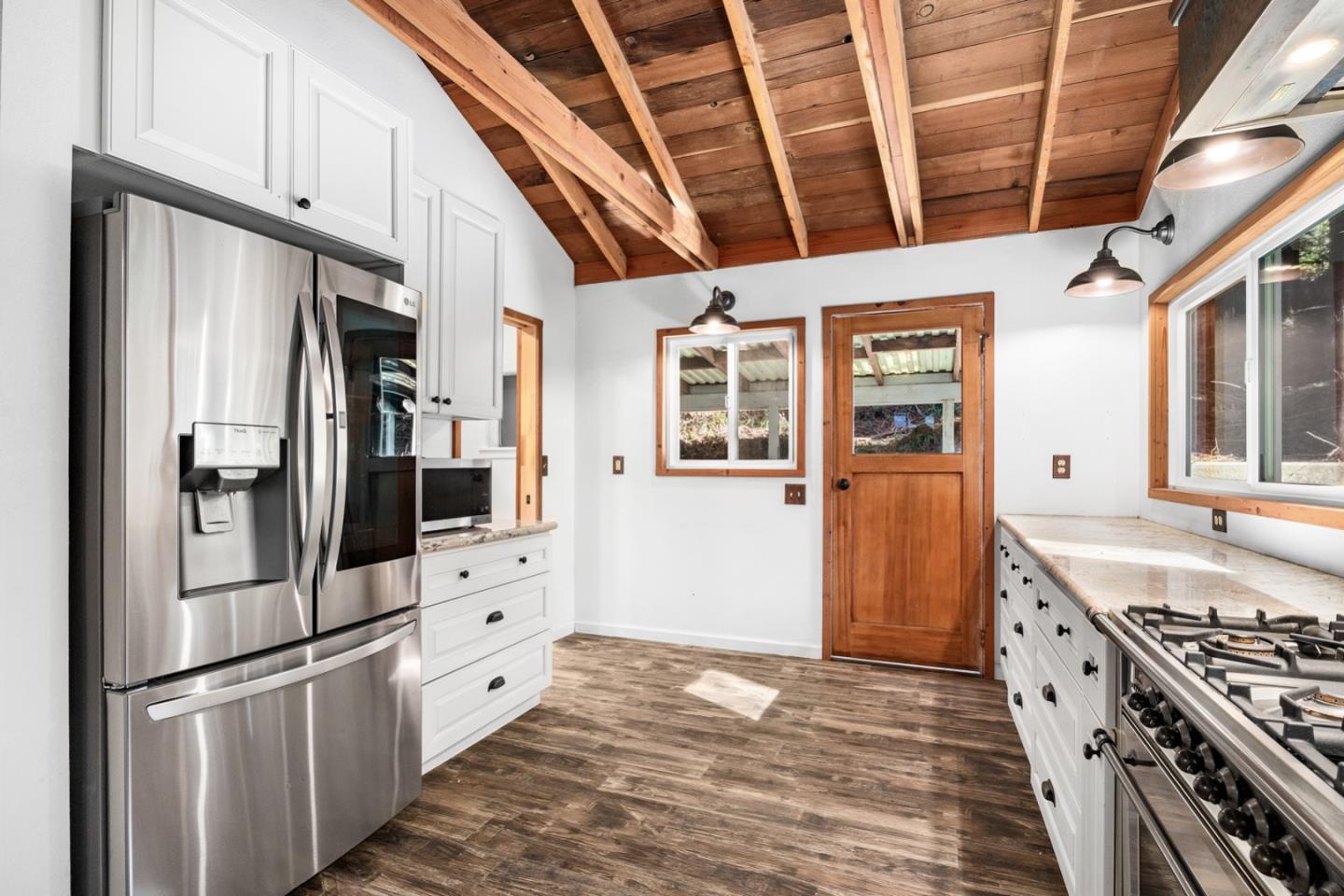 Detail Gallery Image 5 of 44 For 1000 Harmon Gulch Rd, Boulder Creek,  CA 95006 - 3 Beds | 2 Baths