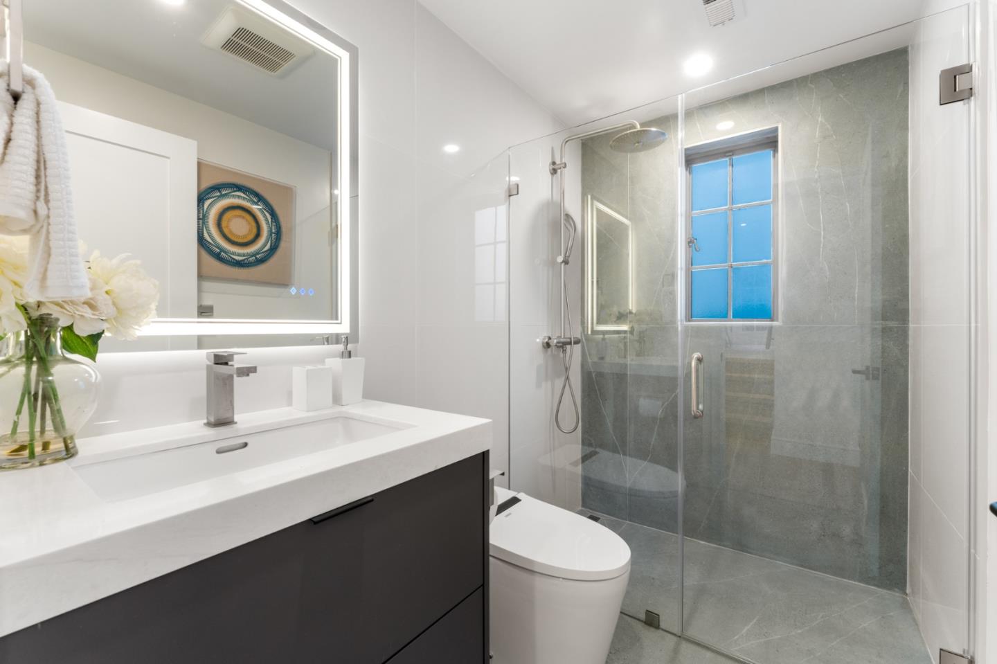 Detail Gallery Image 19 of 24 For 605 Concord Way, Burlingame,  CA 94010 - 3 Beds | 3/1 Baths